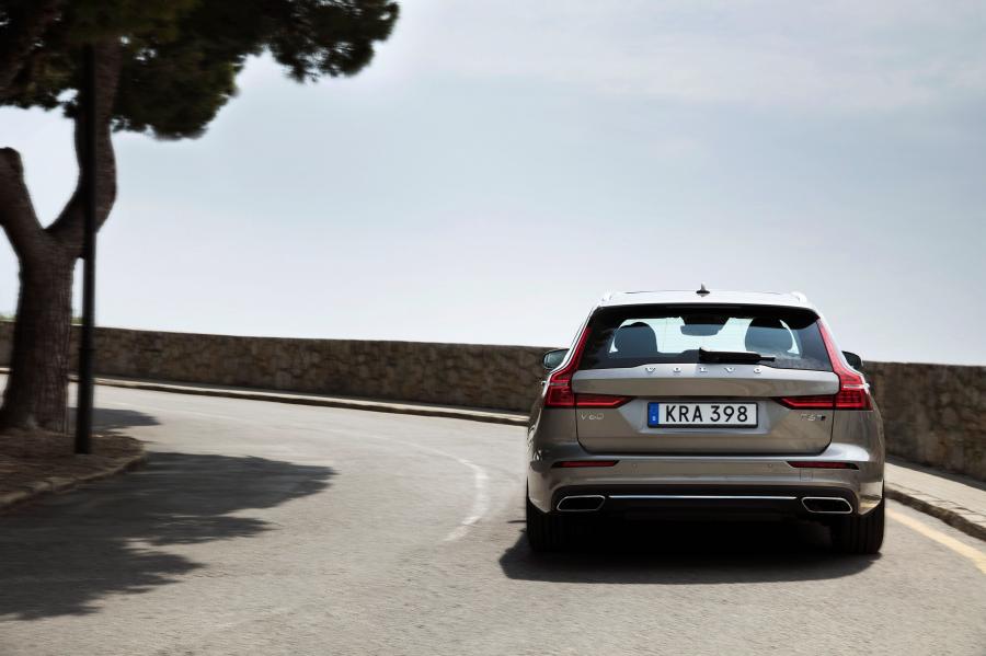  Volvo V60 T6 Inscription 2018 года  (WW) (фото 41 из 53)
